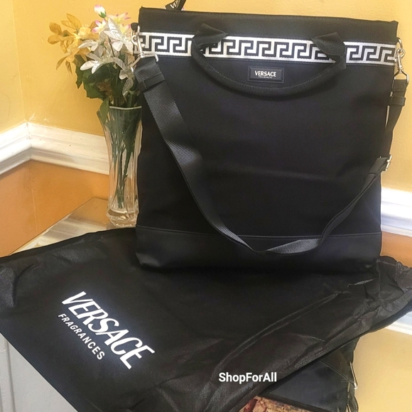 Versace - Picture 6 of 12